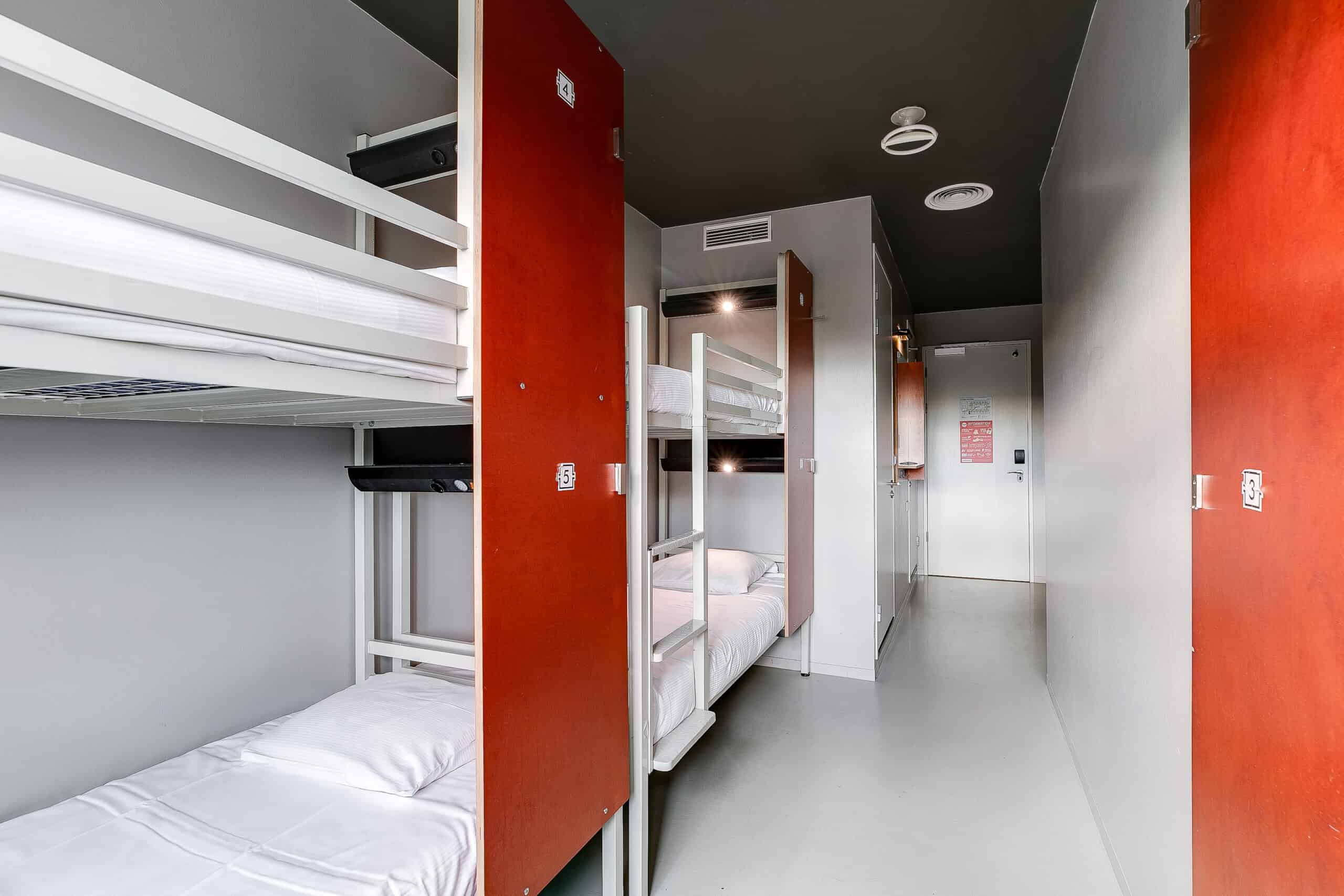 Dorm room with bunk beds at Clinknoord Amsterdam