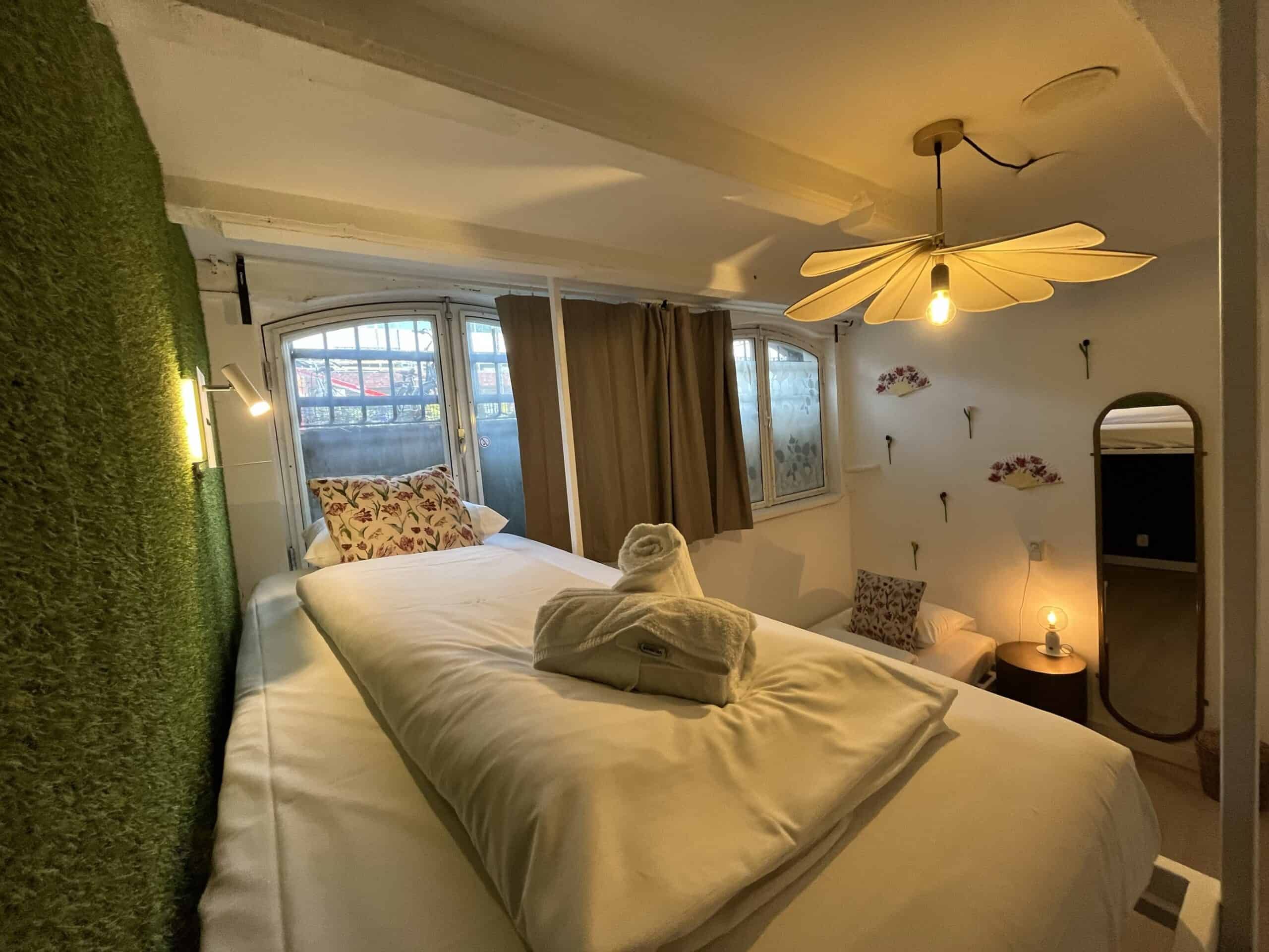 ClinkCoco Tulip twin private room