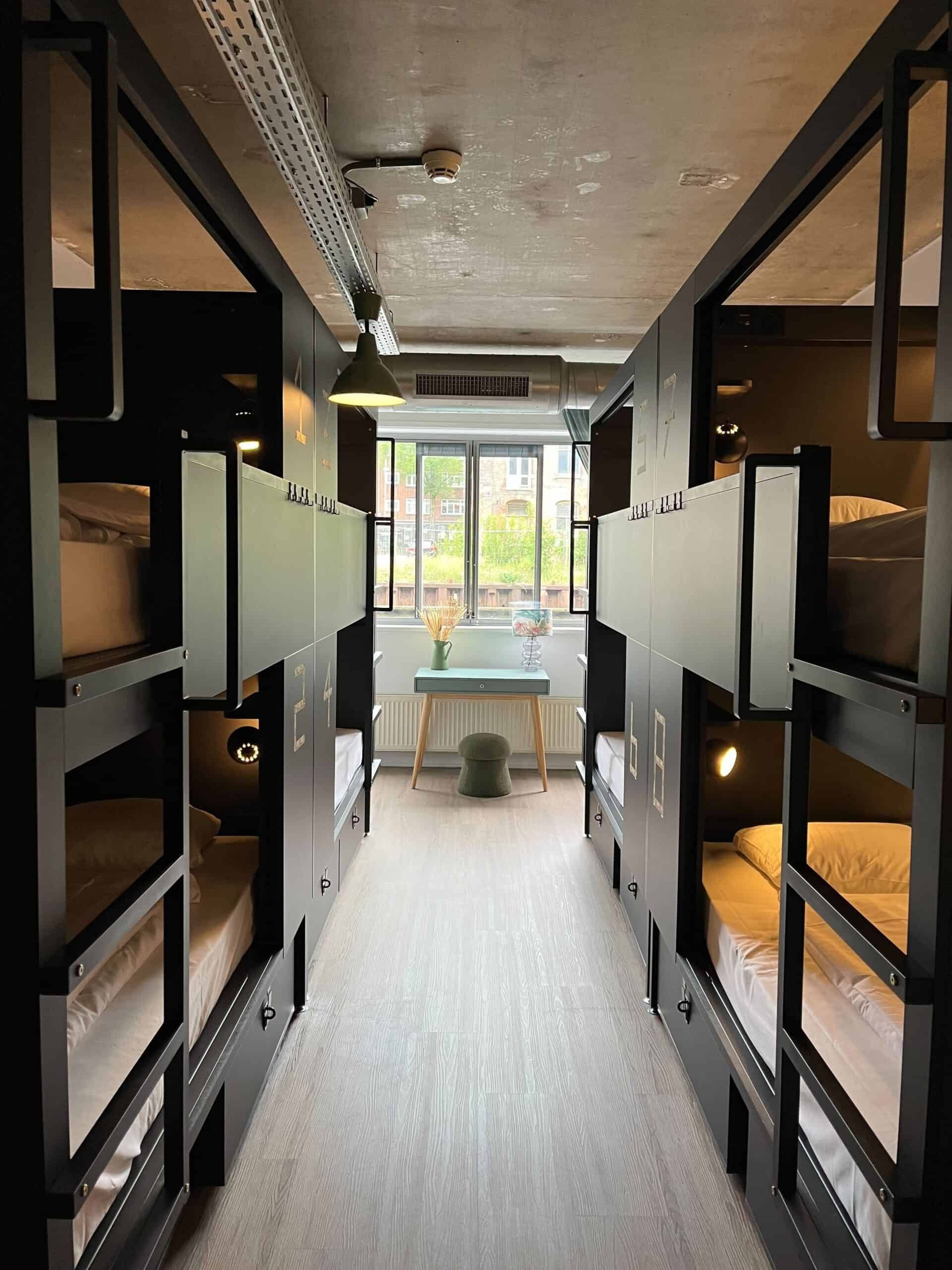 ClinkMama 8 Bed dorm with canal view