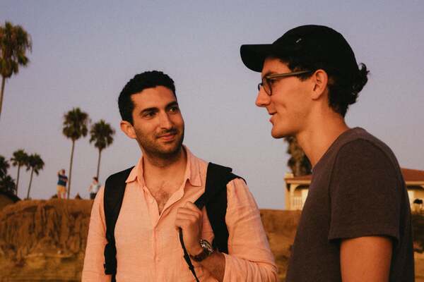 Conversation between travellers