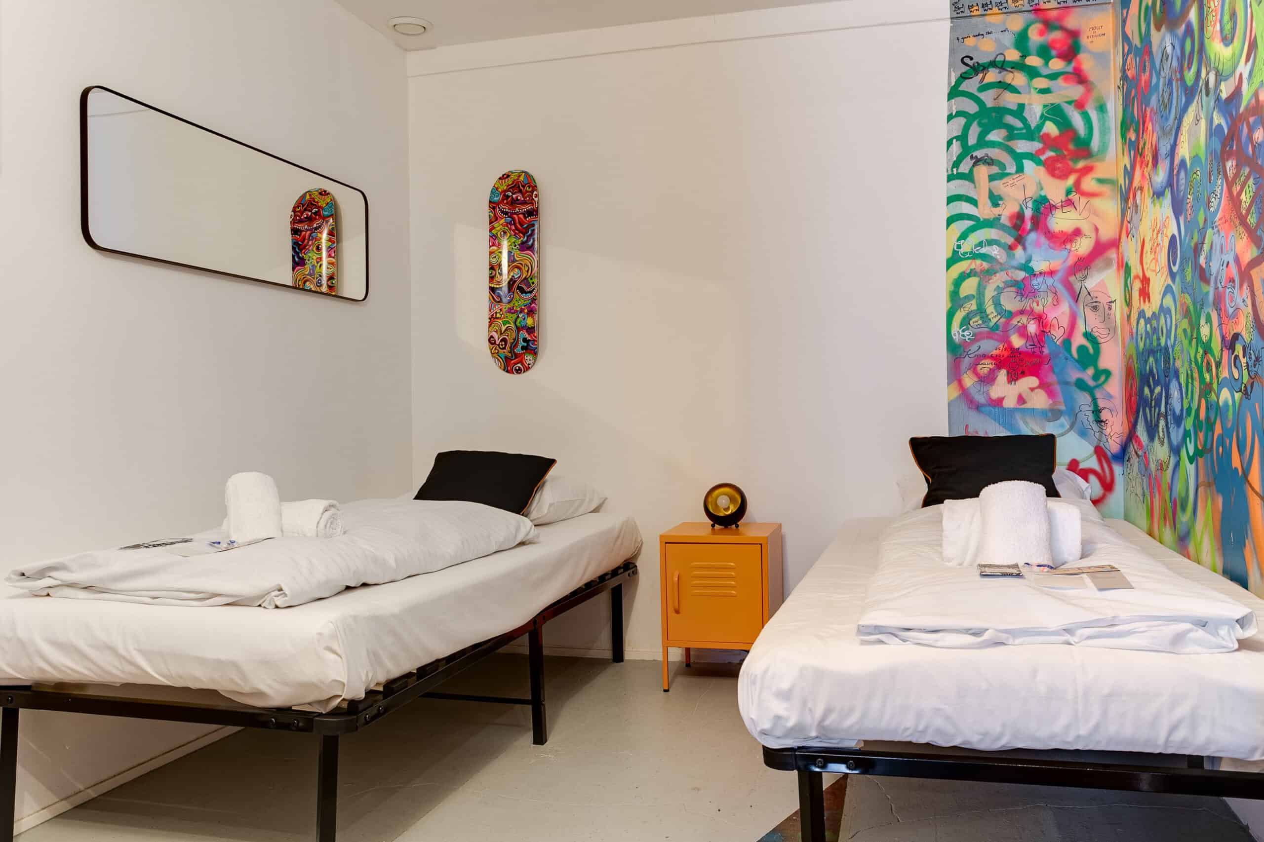 Twin cabin ClinkMama