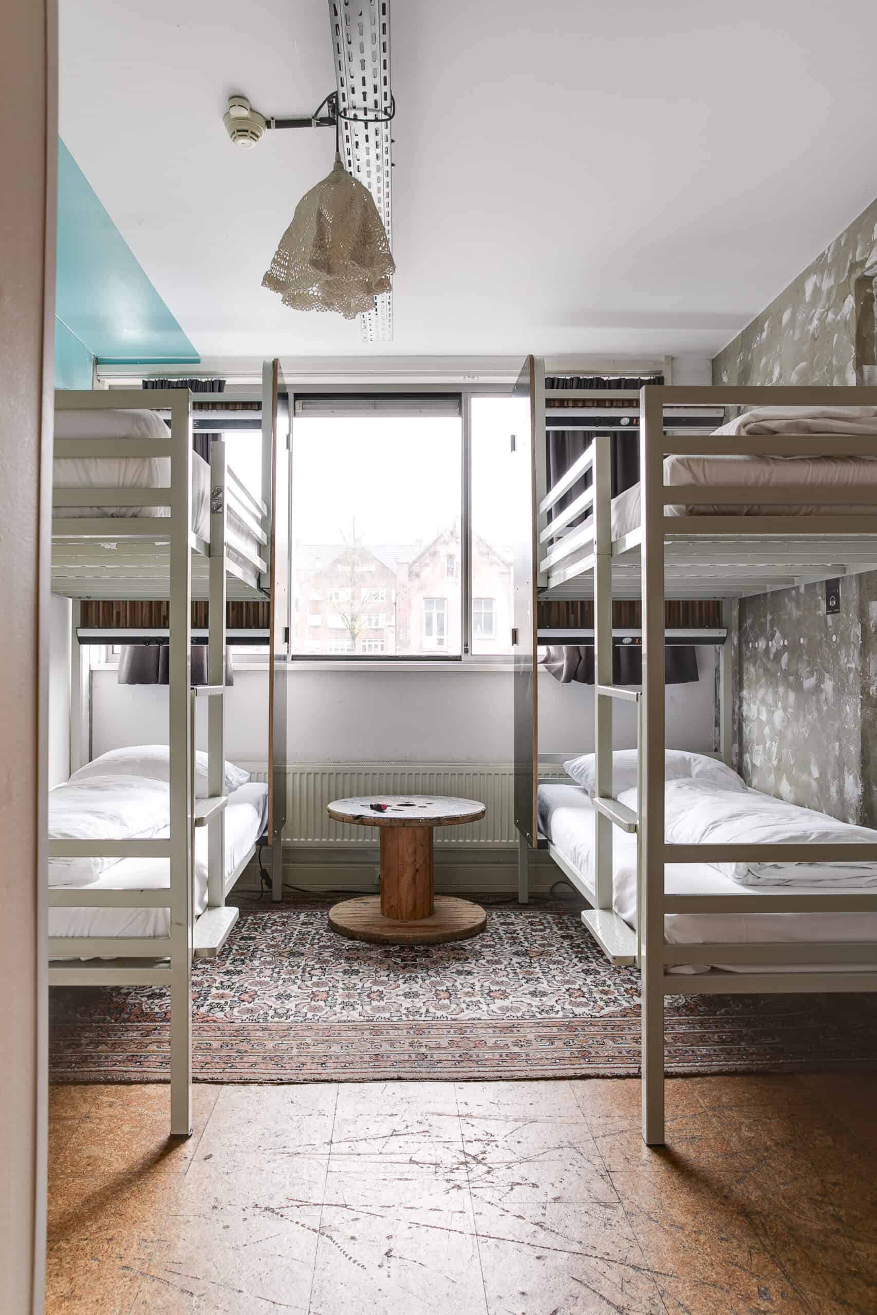 Dormitórios mistos de 4 camas na ClinkMama