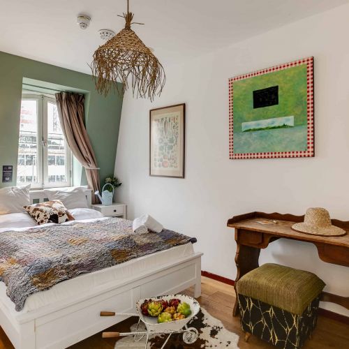 ClinkCoco themed Private rooms